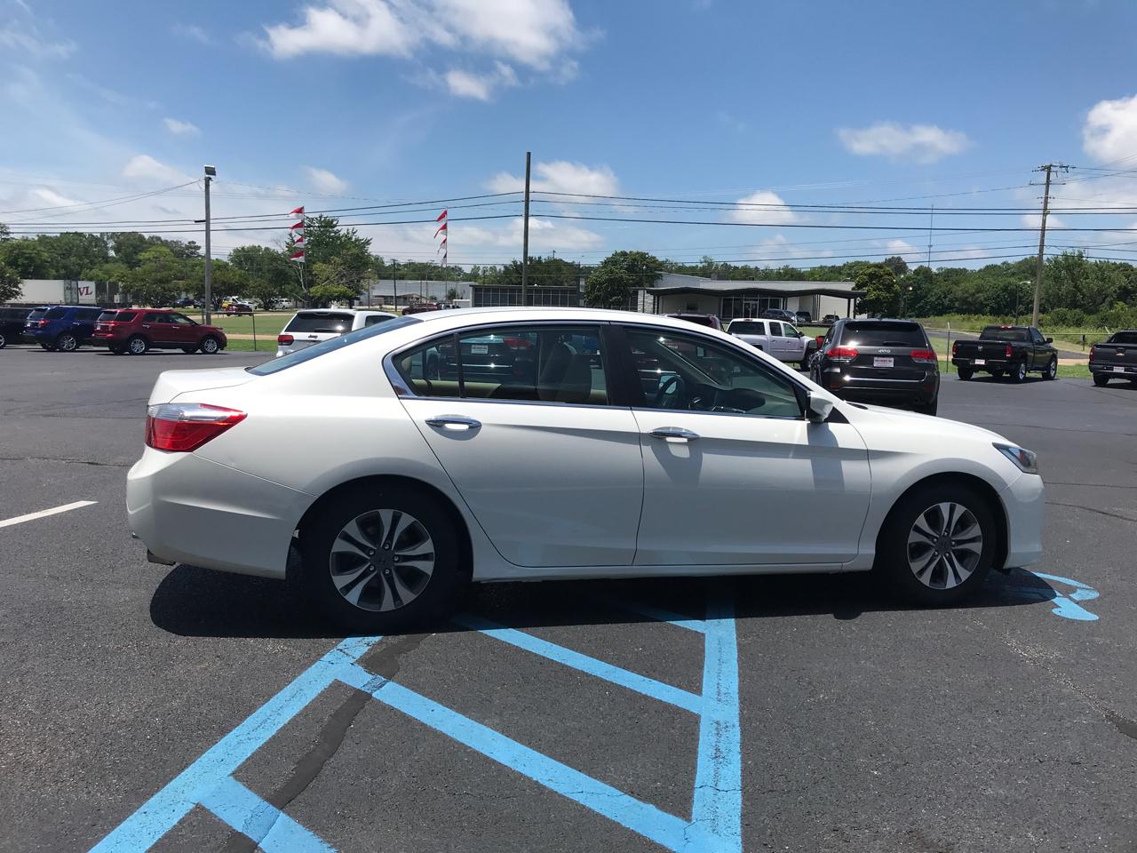 Honda Accord LX Sedan CVT 2013