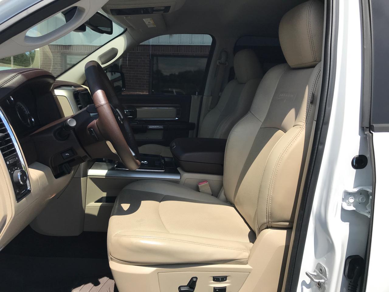 RAM 1500 Laramie Crew Cab SWB 2WD 2013