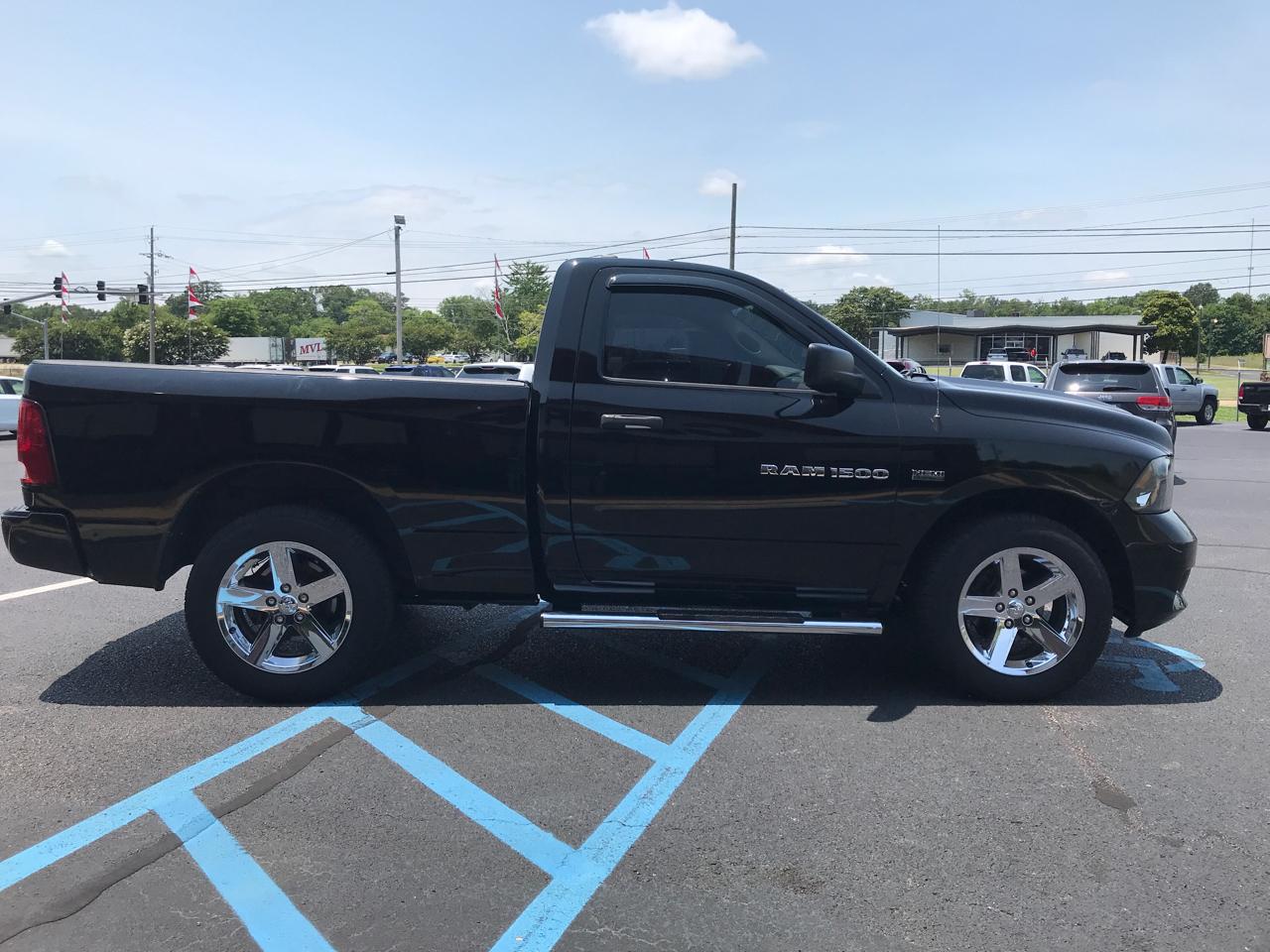 RAM 1500 ST SWB 4WD 2012