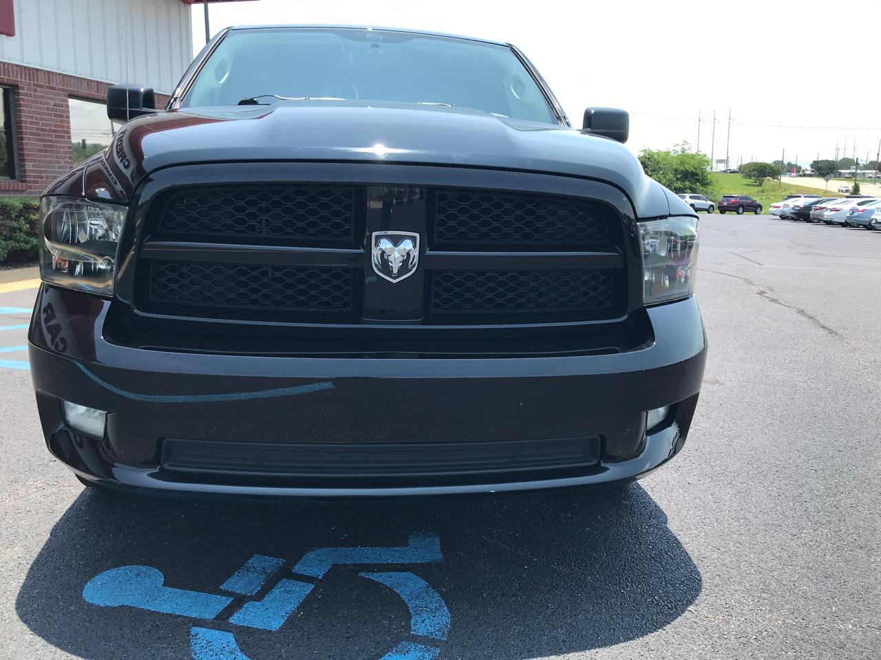 RAM 1500 ST SWB 4WD 2012