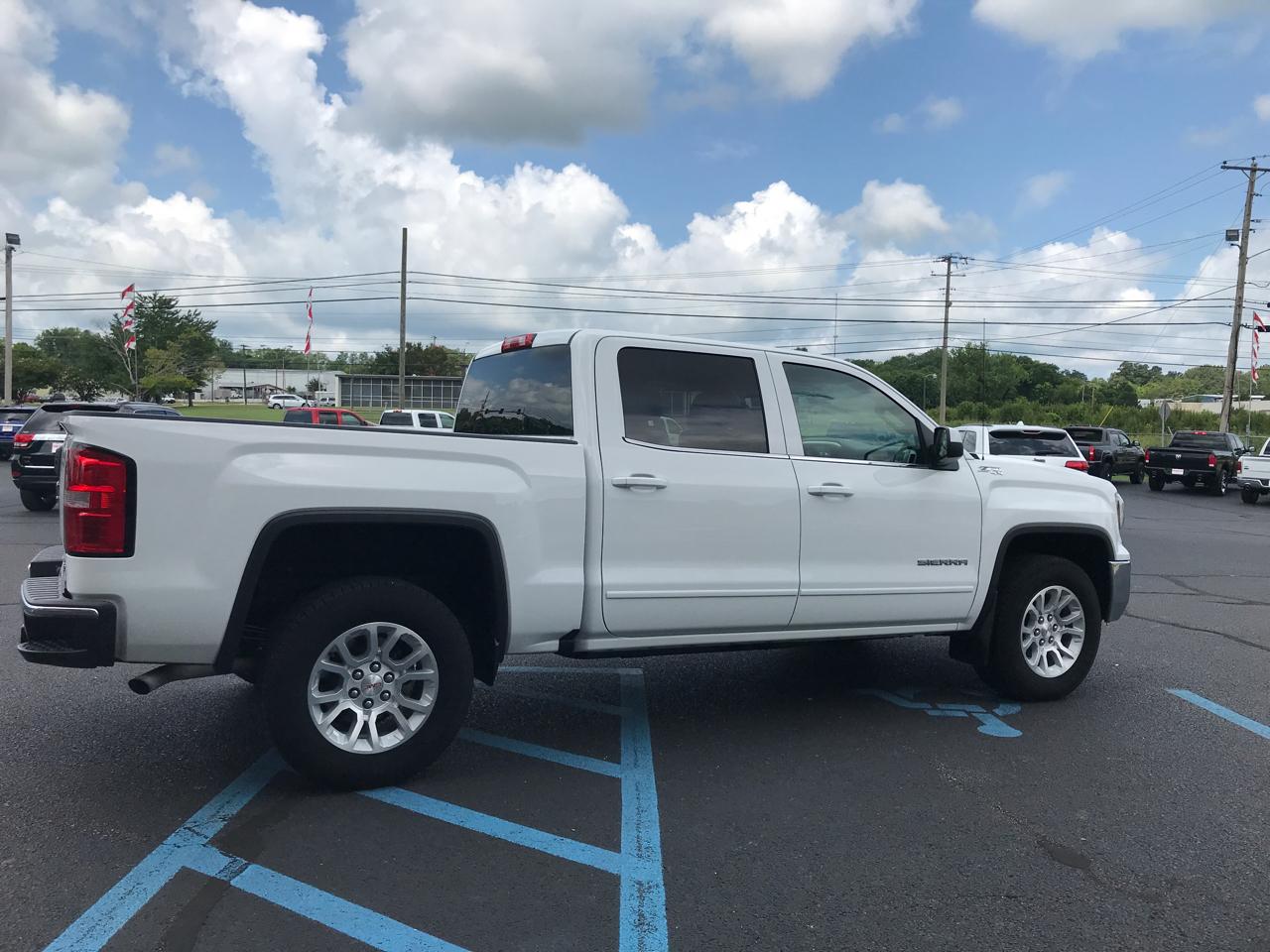 GMC Sierra 1500 SLE Crew Cab Short Box 4WD 2018