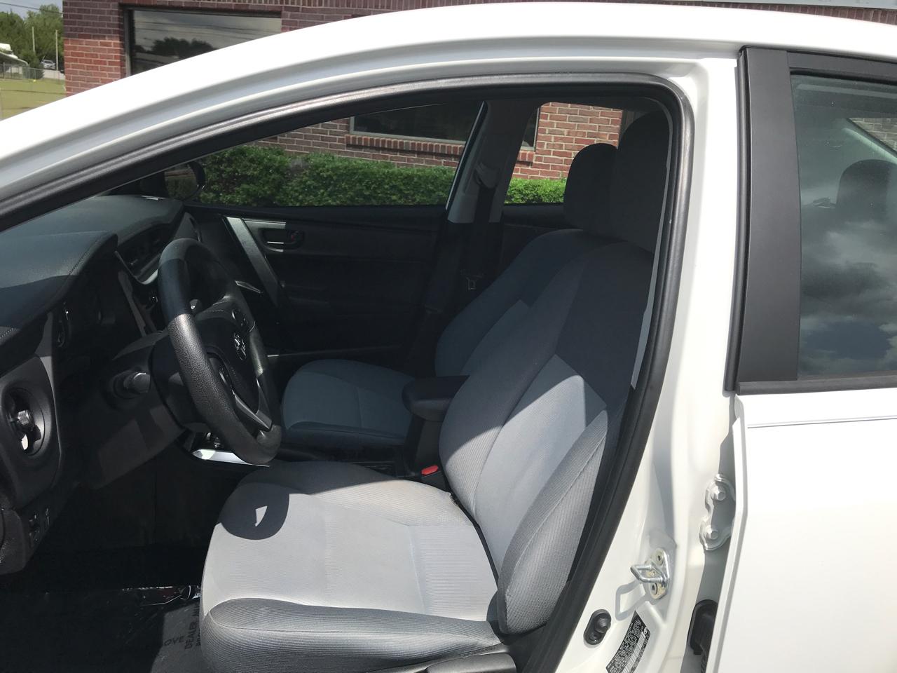 Toyota Corolla XLE CVT 2019