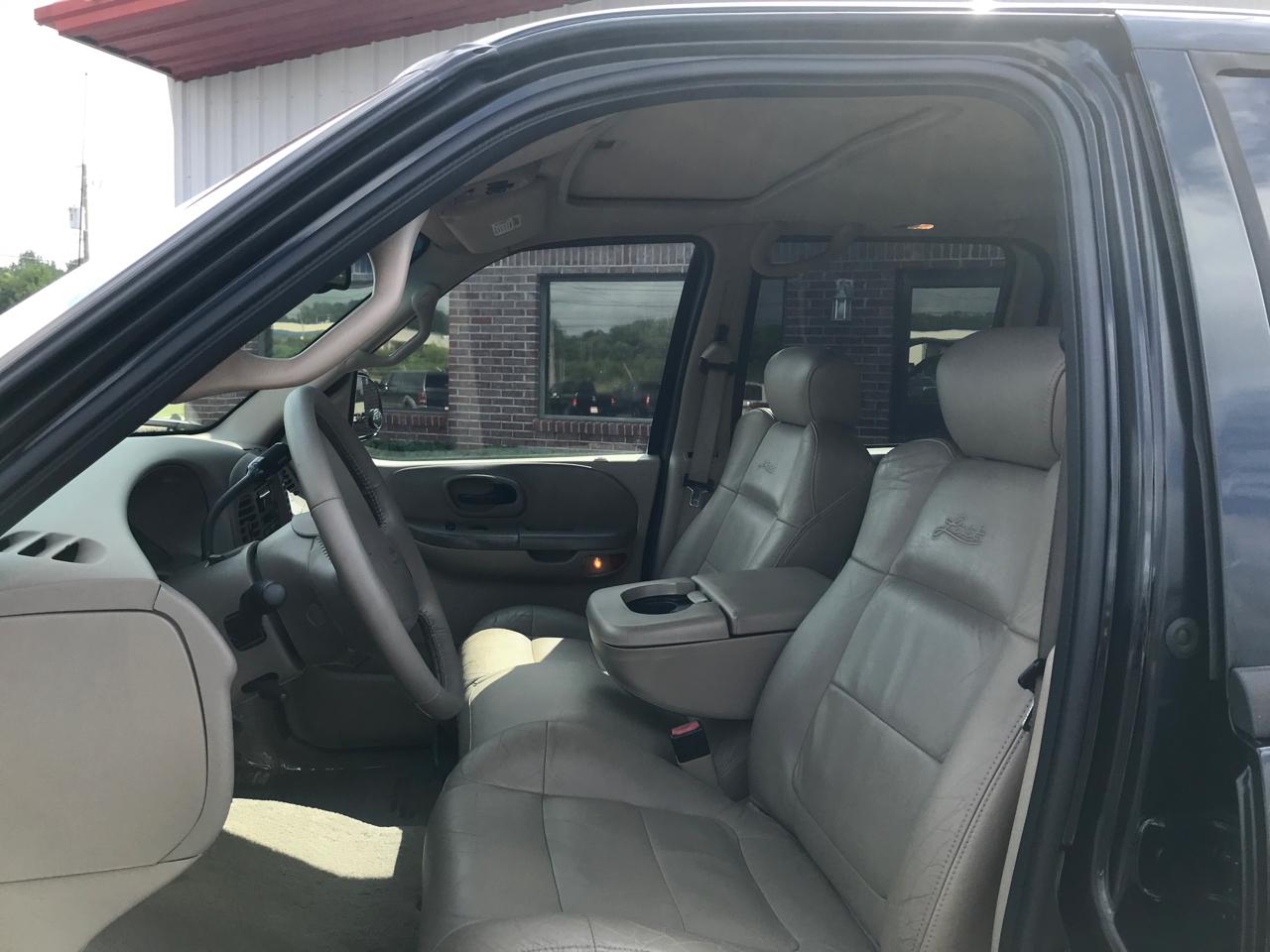 Ford F-150 XLT SuperCrew 2WD 2001