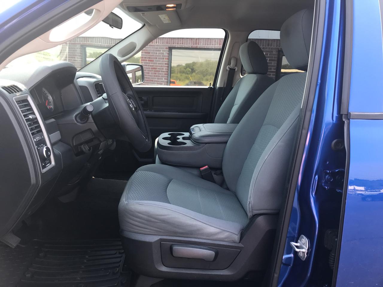 RAM 1500 Tradesman Crew Cab SWB 4WD 2017