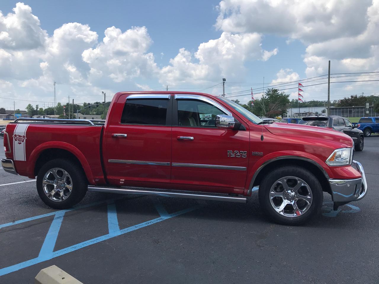 RAM 1500 Laramie Crew Cab SWB 4WD 2017