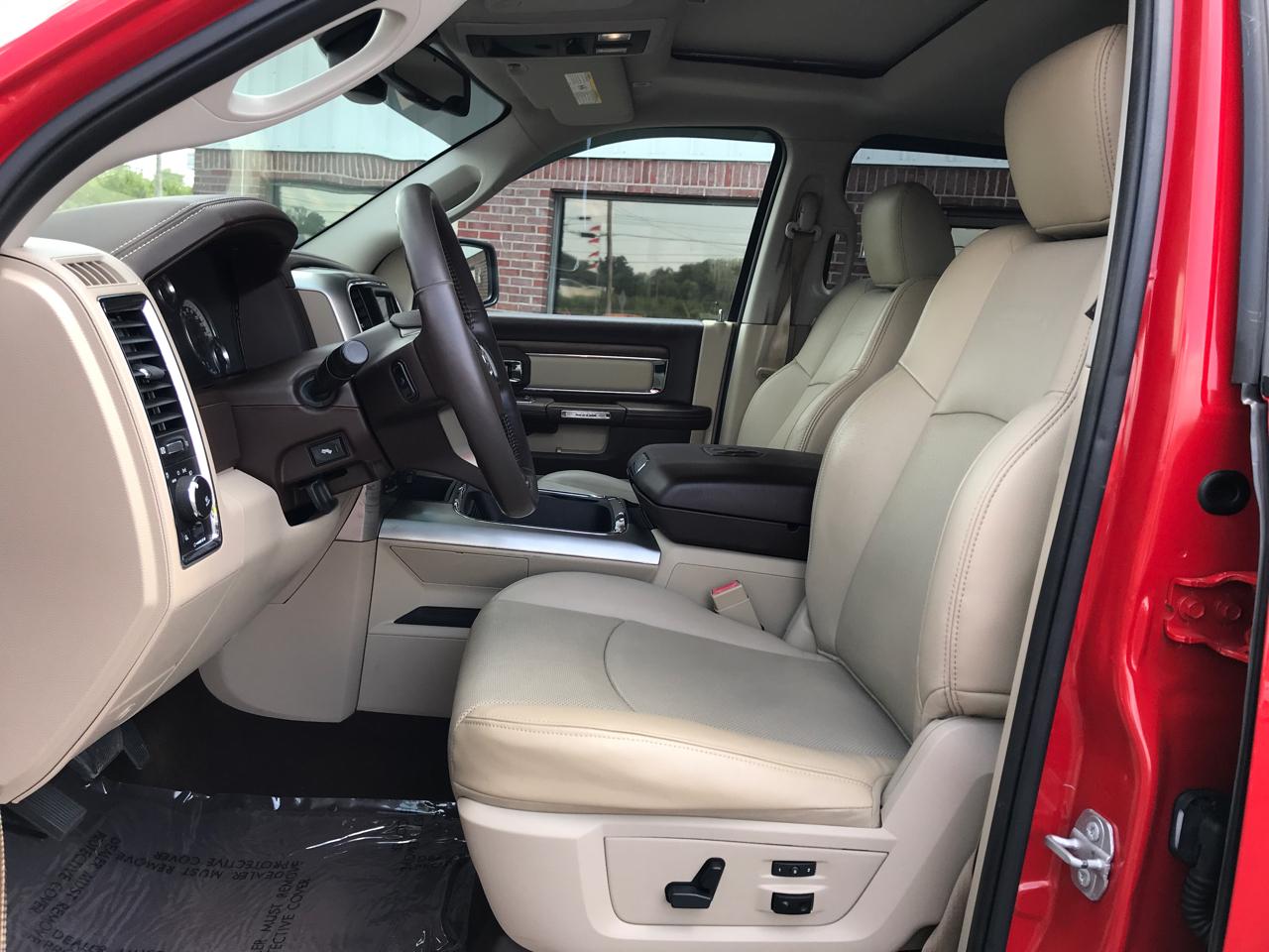 RAM 1500 Laramie Crew Cab SWB 4WD 2017