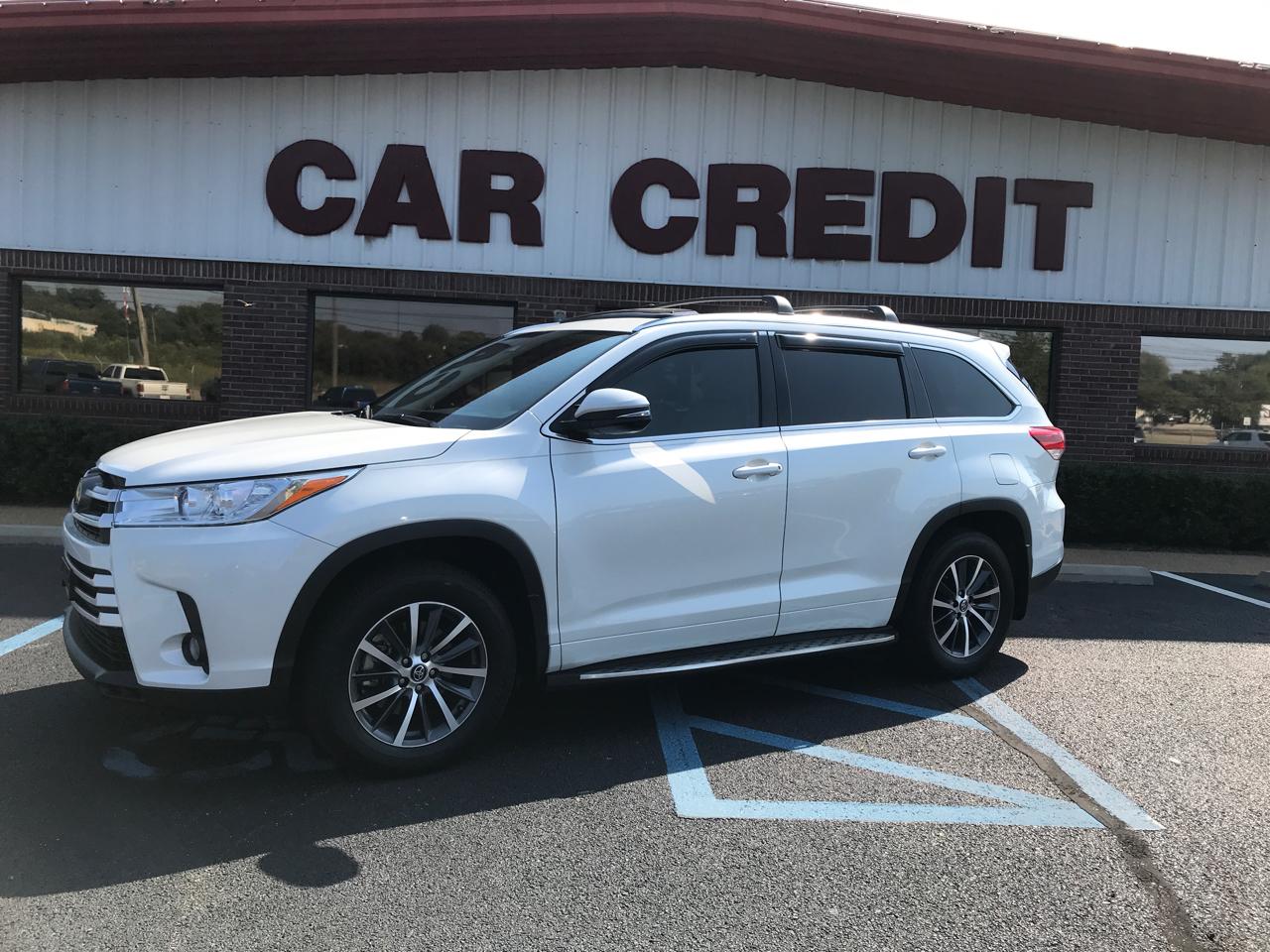 Toyota Highlander SE FWD V6 2017