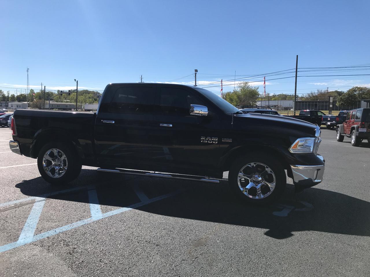 RAM 1500 Laramie Crew Cab SWB 2WD 2014