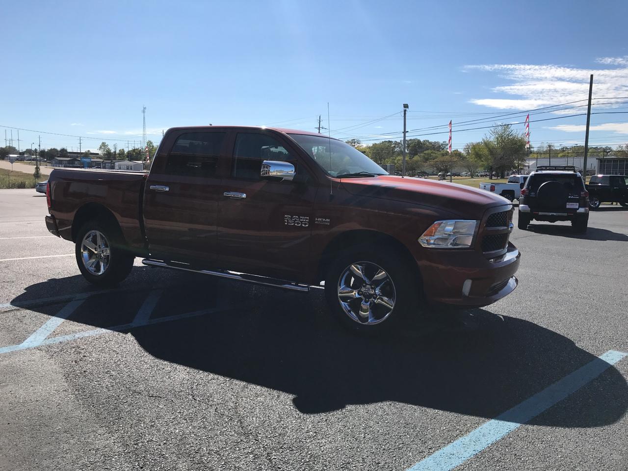 RAM 1500 Tradesman Crew Cab SWB 4WD 2013