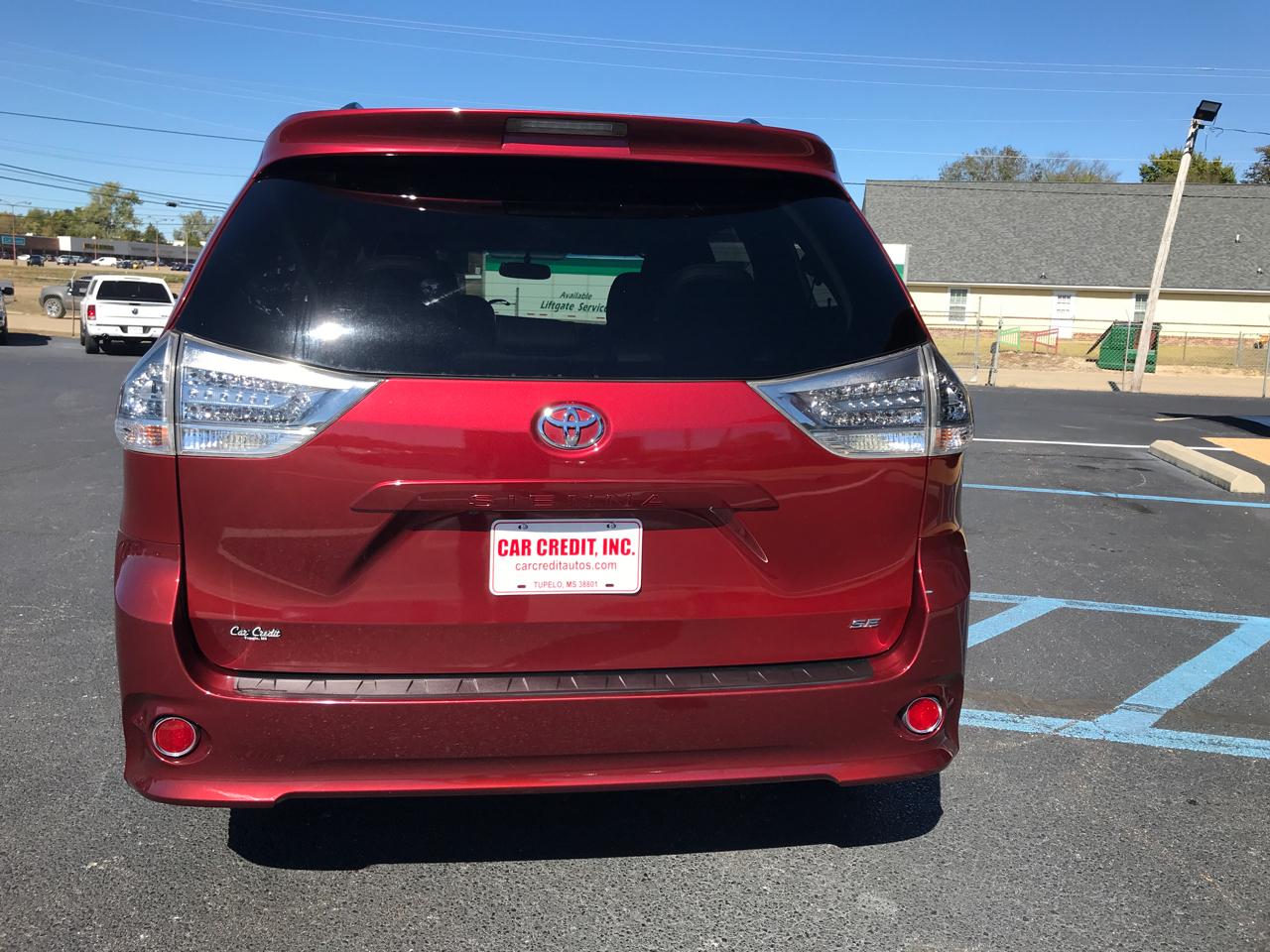 Toyota Sienna SE FWD 8-Passenger FWD V6 2016