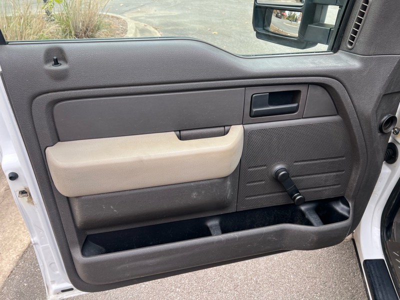 Ford F-150 XL 8-ft. Bed 2WD 2010 Ford F-150 XL 8-ft. Bed 2WD 2010