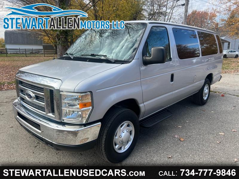 2013 Ford Econoline E-350 Super Duty Extended Passenger Van