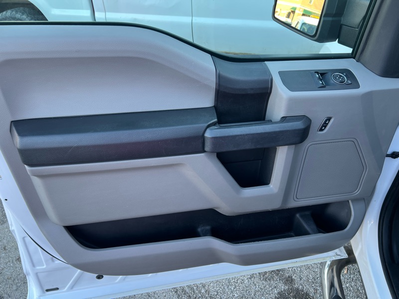 Ford F-150 XL 8-ft. Bed 2WD 2016