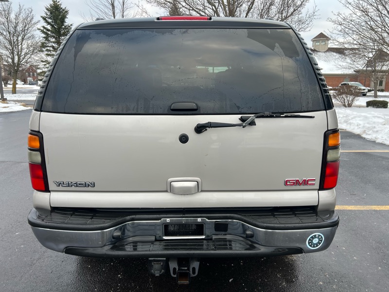 GMC Yukon 2WD 2005