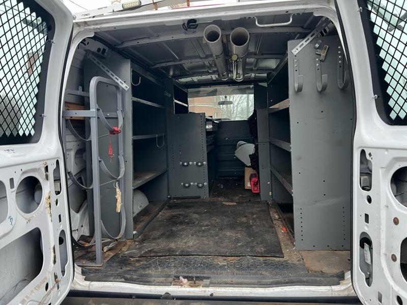 Ford Econoline E-250 2010