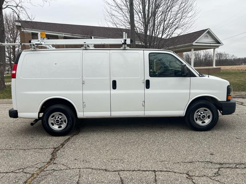 GMC Savana G2500 Cargo 2016
