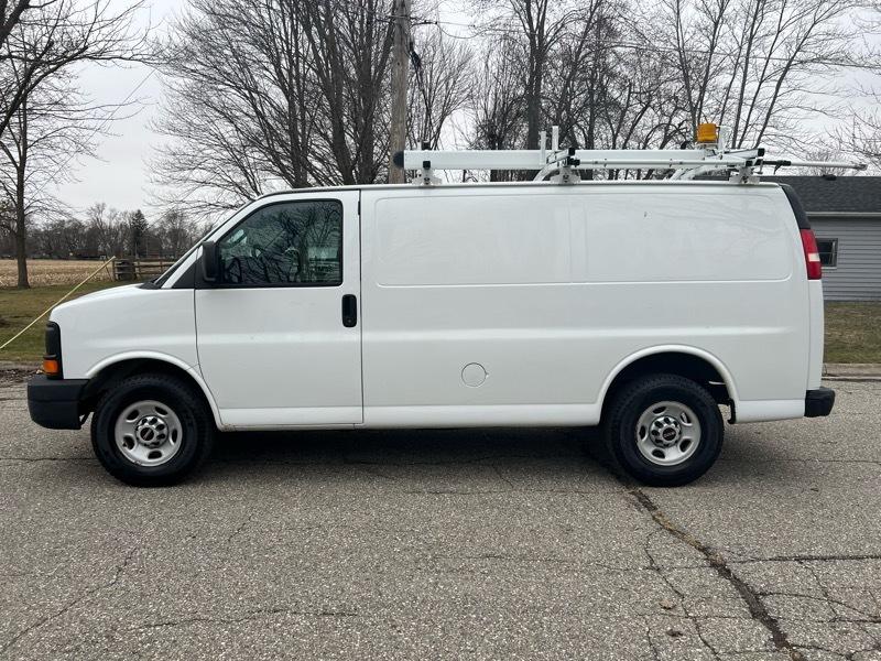 GMC Savana G2500 Cargo 2016