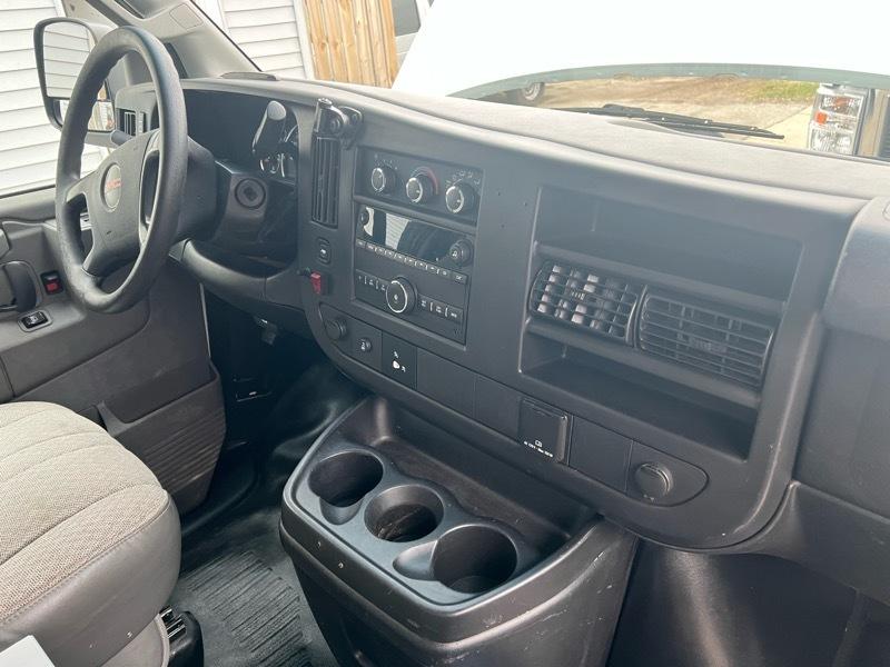 GMC Savana G2500 Cargo 2016