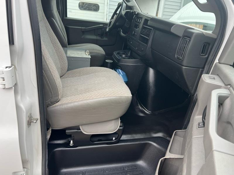 GMC Savana G2500 Cargo 2016