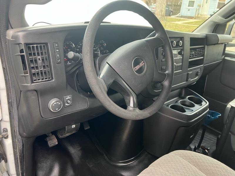 GMC Savana G2500 Cargo 2016