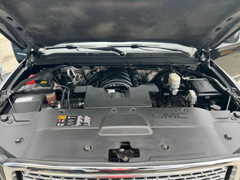 GMC Yukon XL Denali 4WD 2016