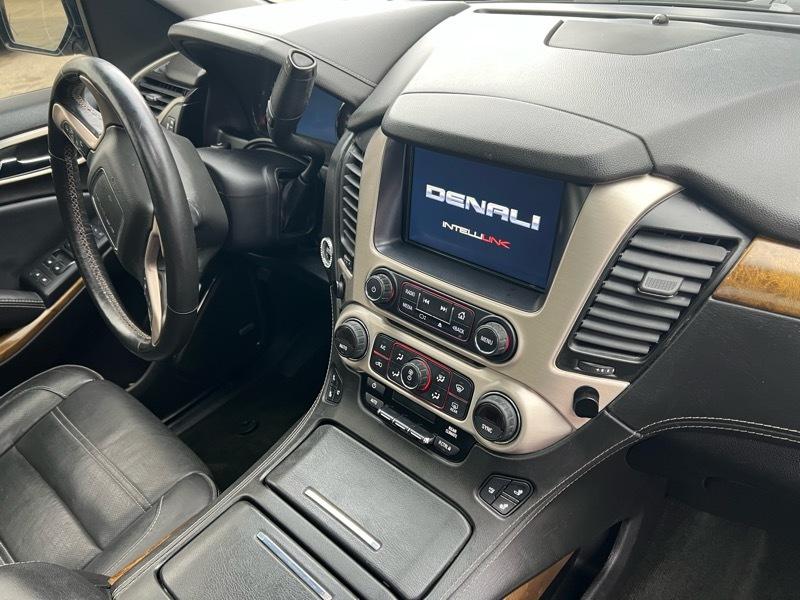 GMC Yukon XL Denali 4WD 2016