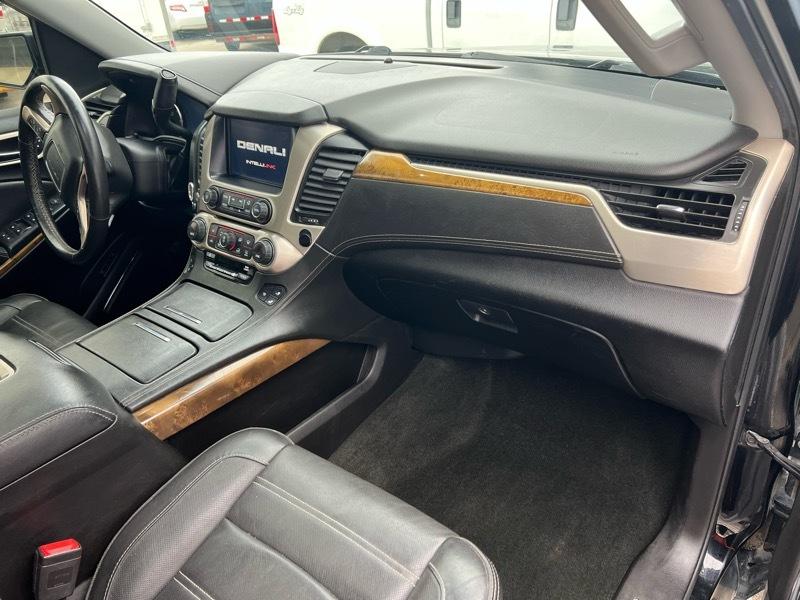 GMC Yukon XL Denali 4WD 2016