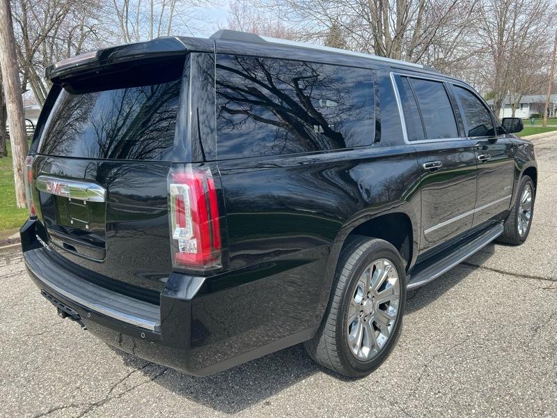 GMC Yukon XL Denali 4WD 2016