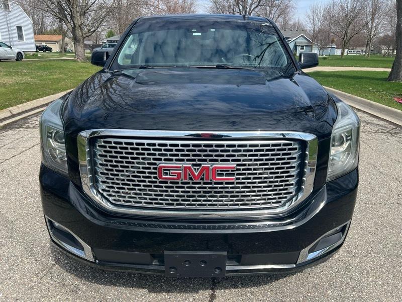 GMC Yukon XL Denali 4WD 2016