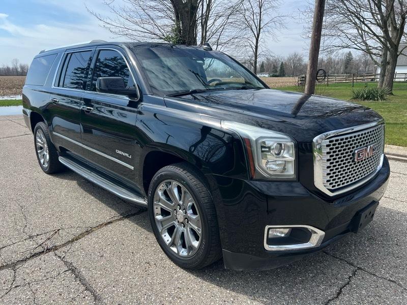 GMC Yukon XL Denali 4WD 2016