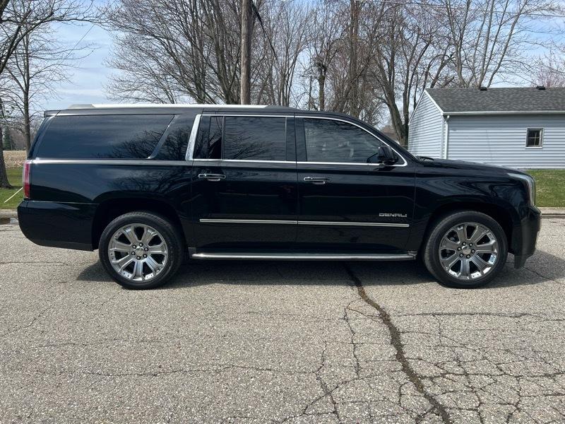 GMC Yukon XL Denali 4WD 2016
