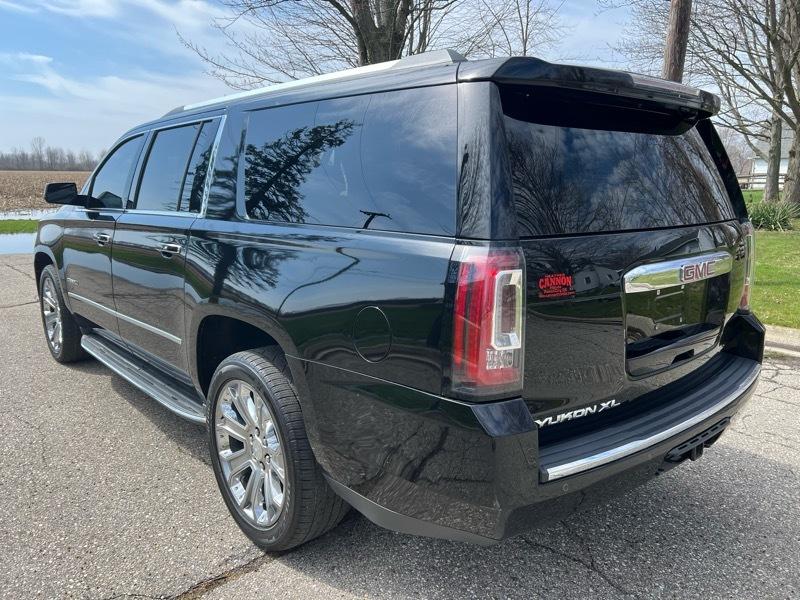 GMC Yukon XL Denali 4WD 2016