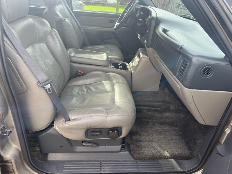 Chevrolet Suburban K1500 4WD 2000