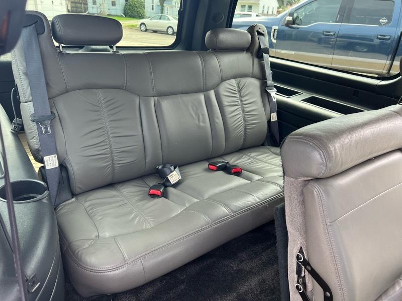 Chevrolet Suburban K1500 4WD 2000