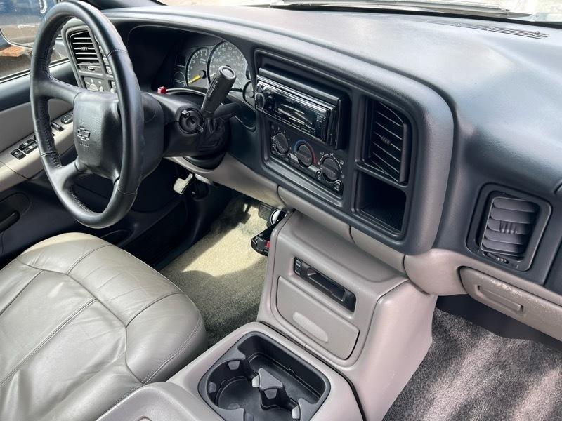 Chevrolet Suburban K1500 4WD 2000