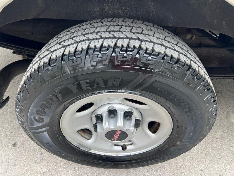 GMC Savana G2500 Cargo 2016