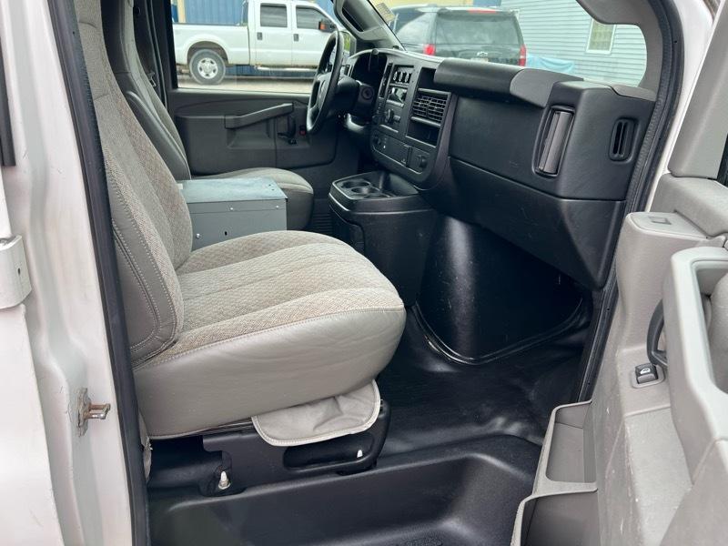 GMC Savana G2500 Cargo 2016