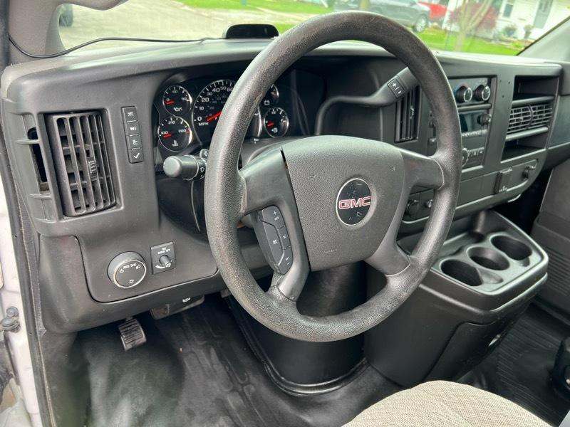 GMC Savana G2500 Cargo 2016