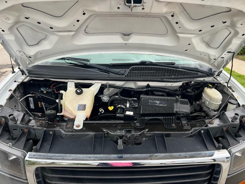 GMC Savana G2500 Cargo 2016