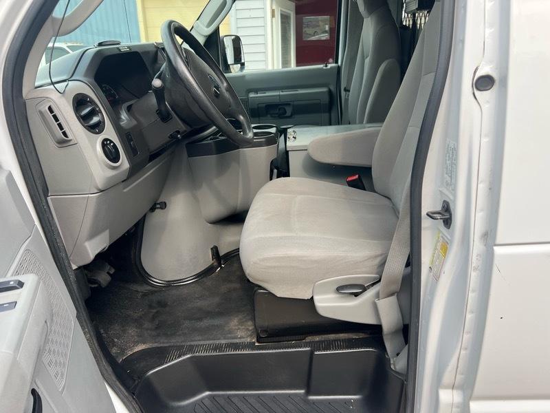 Ford Econoline E-250 2014