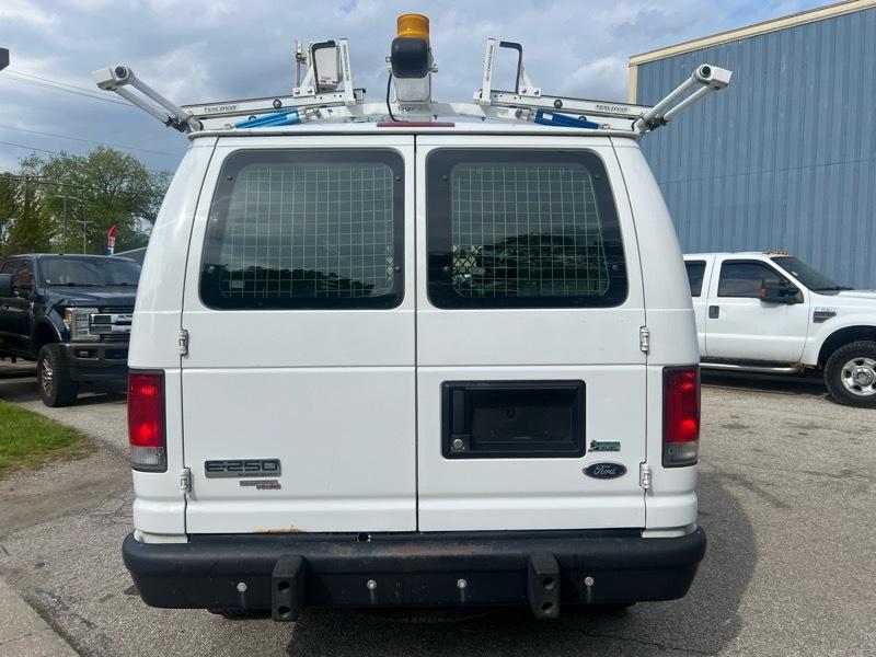 Ford Econoline E-250 2014