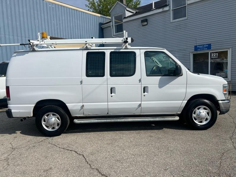 Ford Econoline E-250 2014