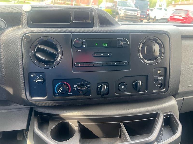 Ford Econoline E-250 2014