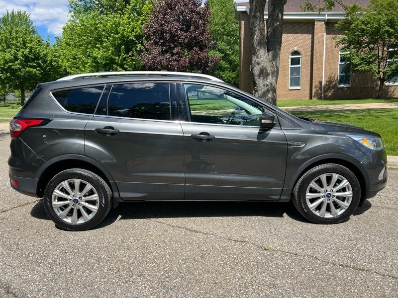 Ford Escape Titanium FWD 2017