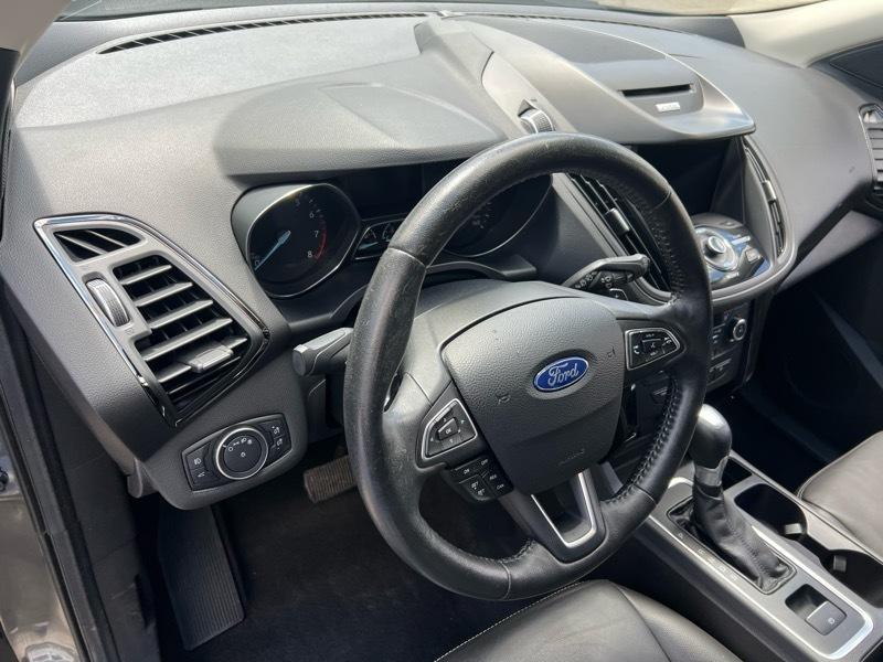 Ford Escape Titanium FWD 2017