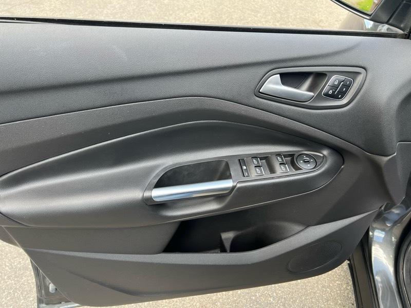 Ford Escape Titanium FWD 2017