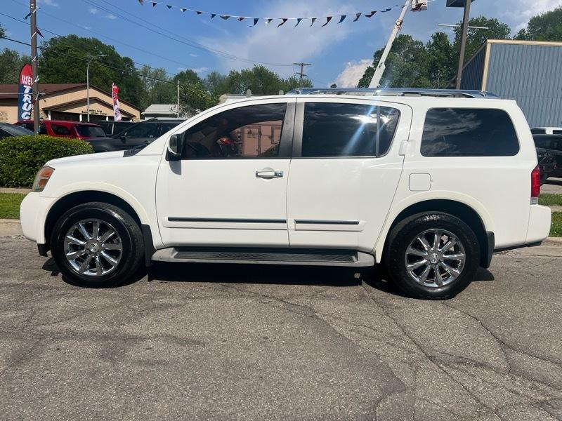 Nissan Armada Platinum 4WD 2011