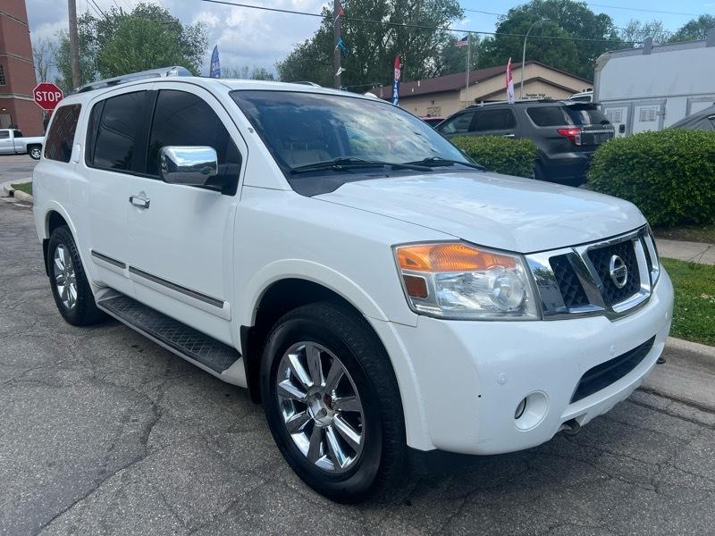 Nissan Armada Platinum 4WD 2011