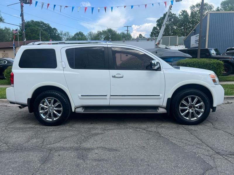Nissan Armada Platinum 4WD 2011