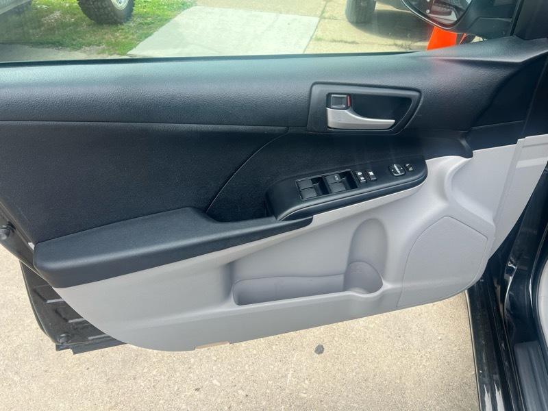Toyota Camry LE 2012